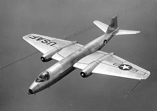 Американский самолёт В-57 «Канберра»