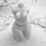 Снежная баба Венера Морозная