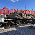 Подбитый танк «Абрамс» на выставке натовской техники в Москве