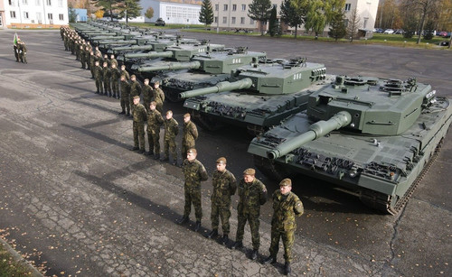 14 танков Leopard 2A4