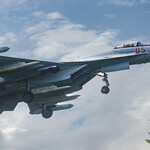 Су-35С с ракетами большой и средней дальности Р-77М Су-35С с ракетами большой и средней дальности Р-77М