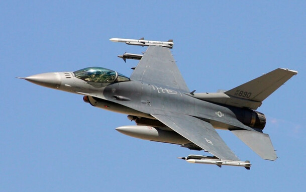 F-16
