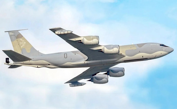 Самолёт-заправщик Boeing KC-135