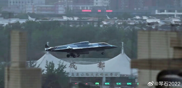 Лучшее фото на данный момент прототипа китайского боевого самолета сле Лучшее фото на данный момент прототипа китайского боевого самолета сле