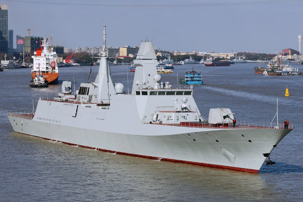 Головной китайский фрегат нового типа проект 054В