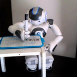 Школьница заставила робота делать домашнее задание вместо себя